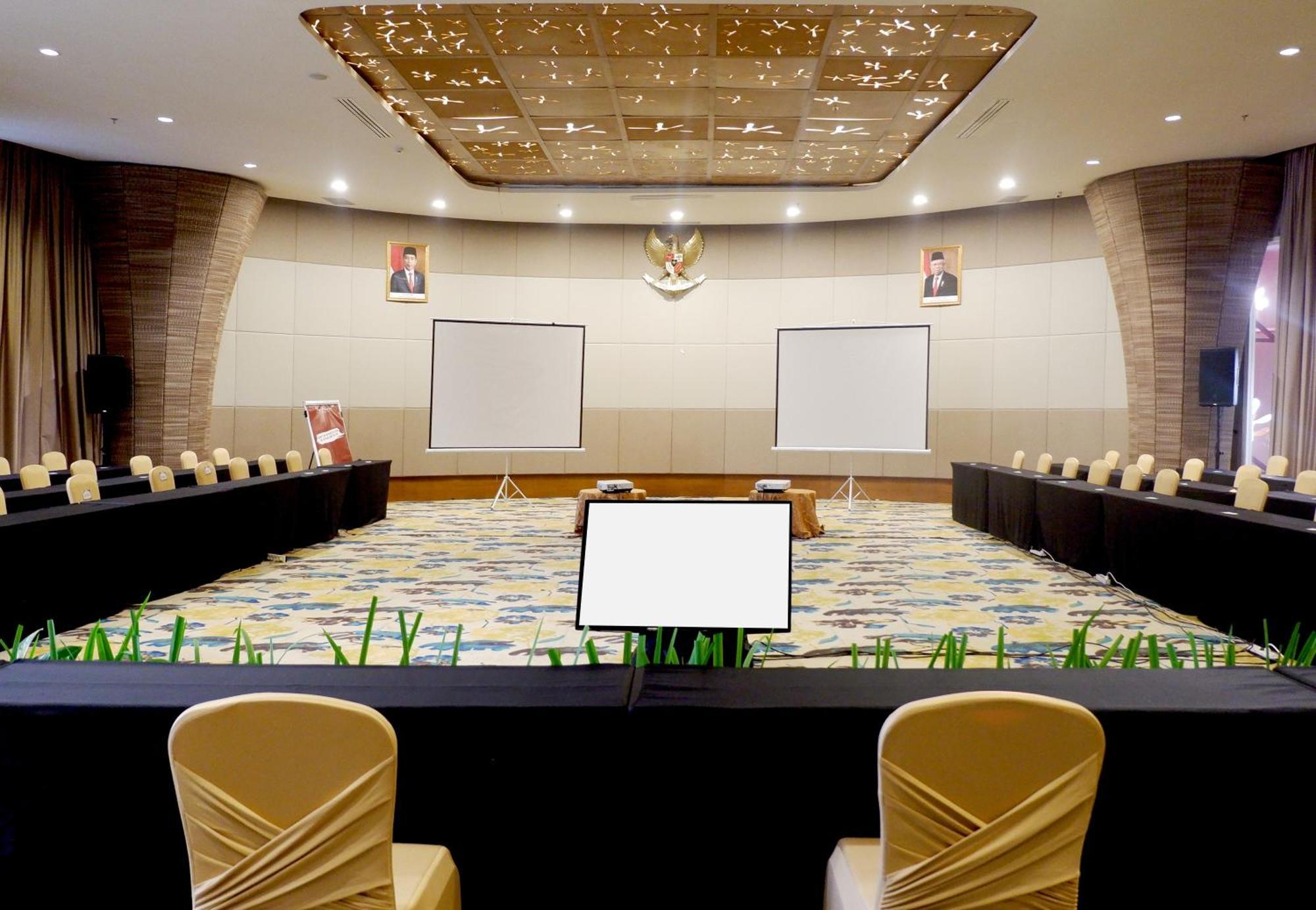 The Alana Hotel And Conference Sentul City By Aston Bogor Dış mekan fotoğraf